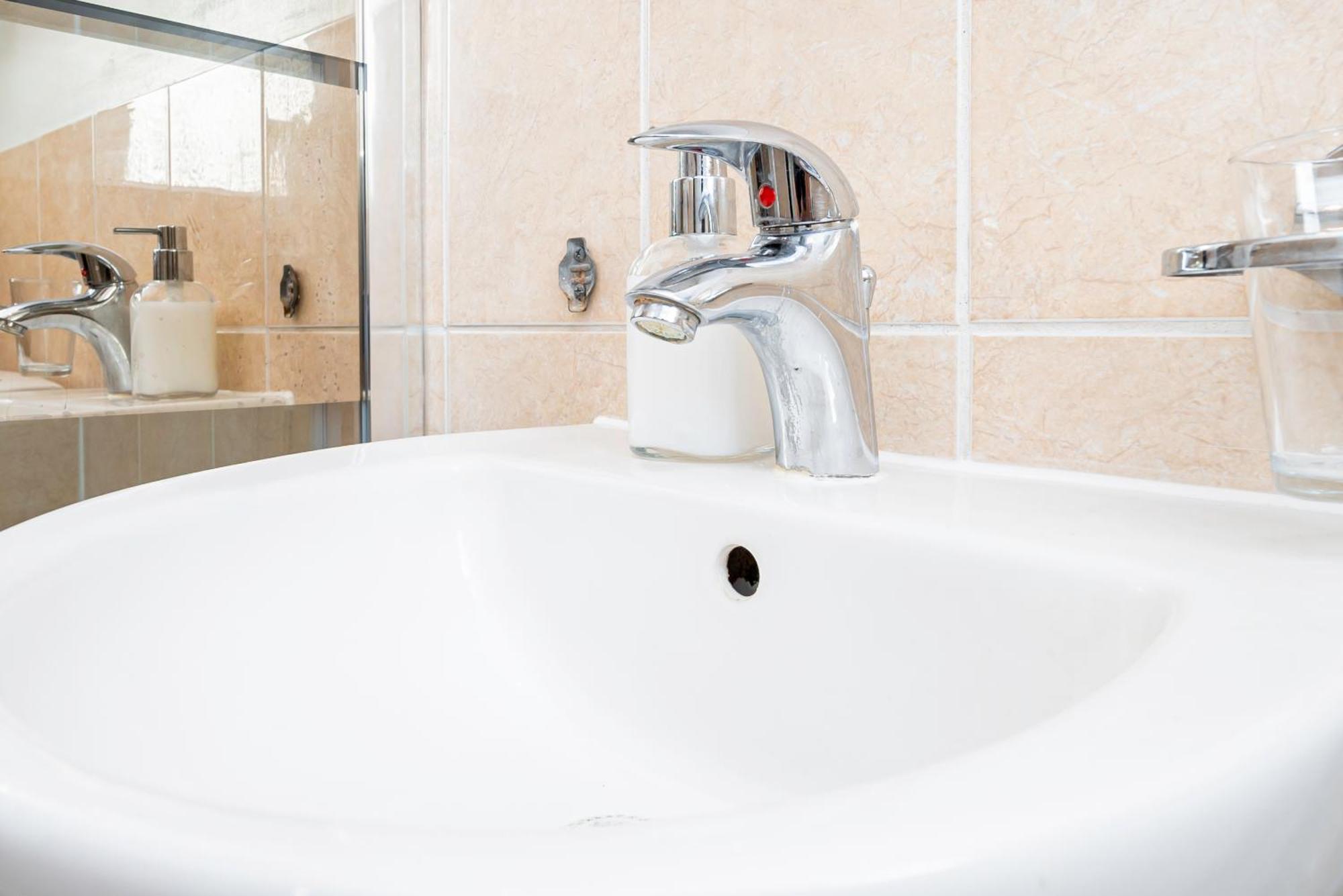 Earley Luxury Ensuite Room With Private Entrance Reading Eksteriør bilde